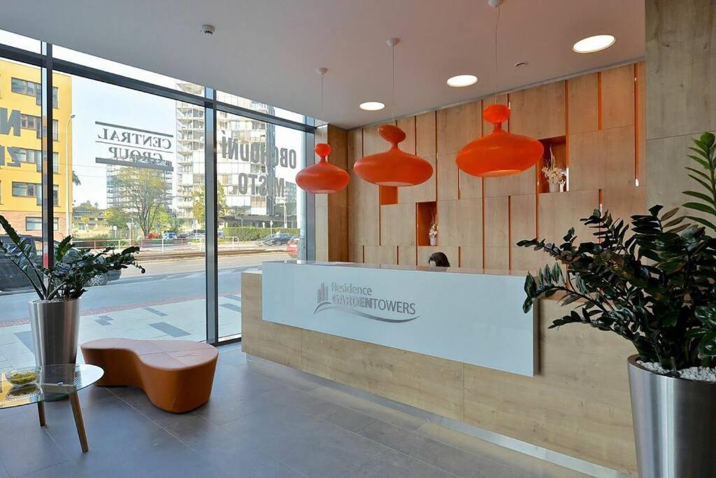 Centrum Park Studio Prag Exteriör bild